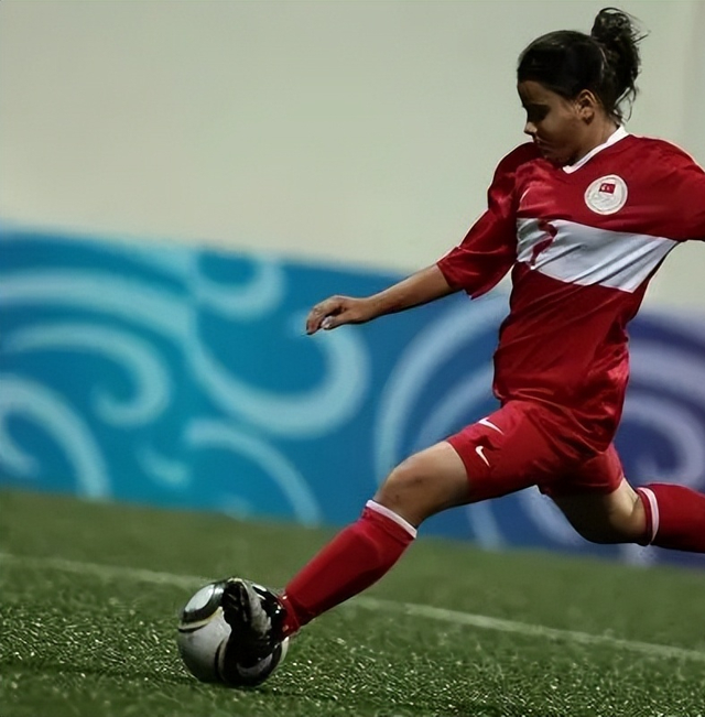 雷火电竞亚洲先驱-德国女足豪取胜利，呼声高涨