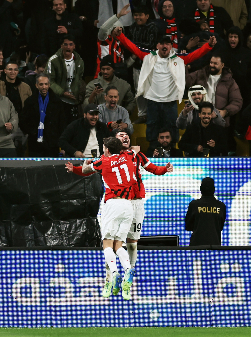 意大利杯:AC米兰擒下切沃,顺利晋级的简单介绍 意大利杯:AC米兰擒下切沃,顺利晋级的简单介绍