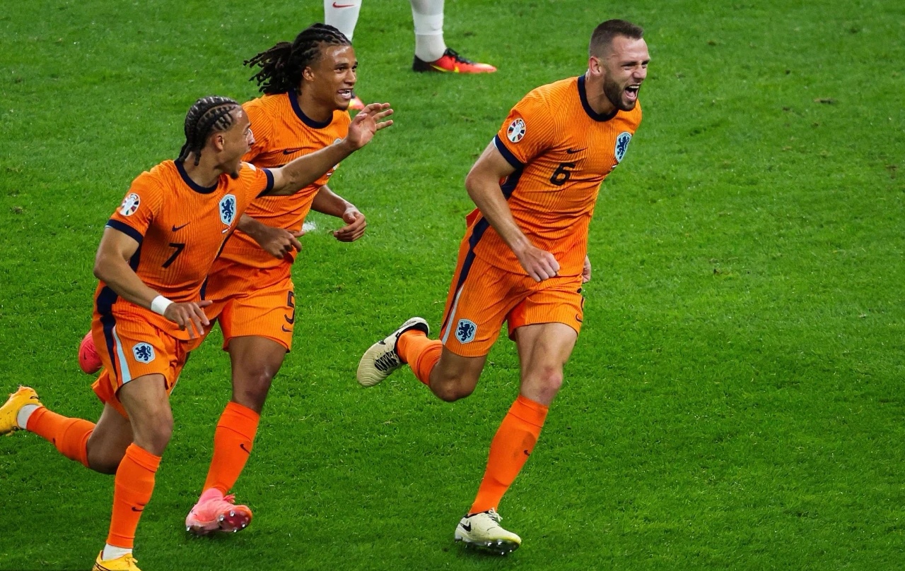 法国队梅开二度,淘汰芬兰晋级欧洲杯四强 法国队梅开二度,淘汰芬兰晋级欧洲杯四强