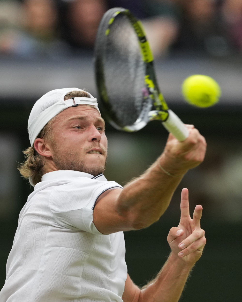 拉沃尔杯翻盘温网，梅德韦杰夫高光表现