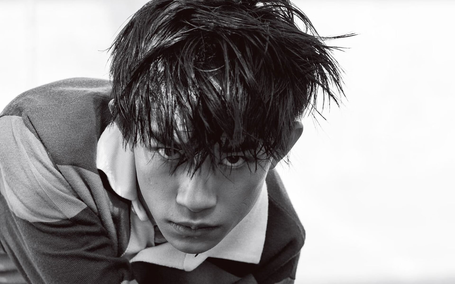 雷火电竞入驻-德里赫特首秀爆发，雷恩主场2-0斩落比利亚雷亚尔，欧联杯黑马崛起！