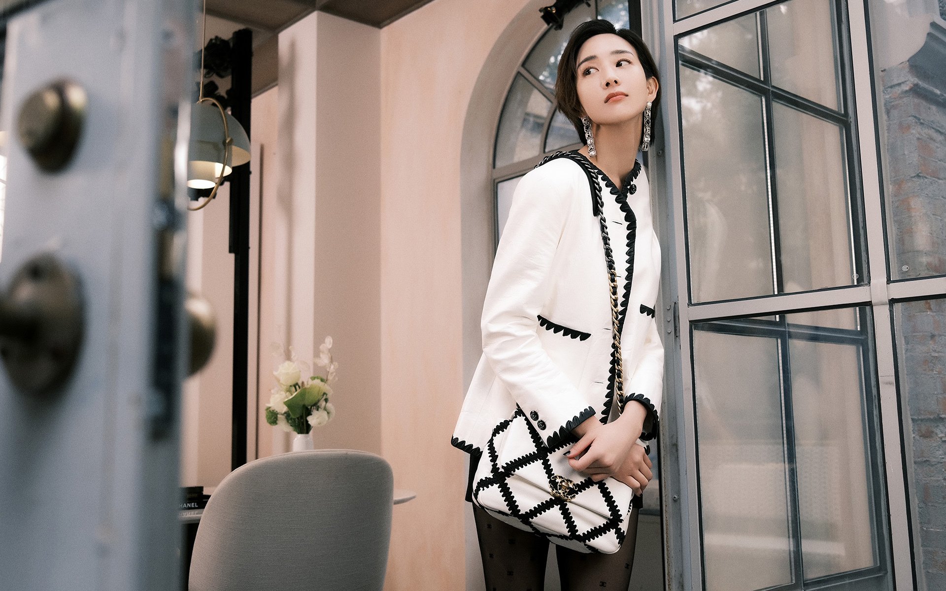 绿茵烽火与纽约坚冰,当欧冠半决赛之夜的魂魄,注入布伦森的关键战