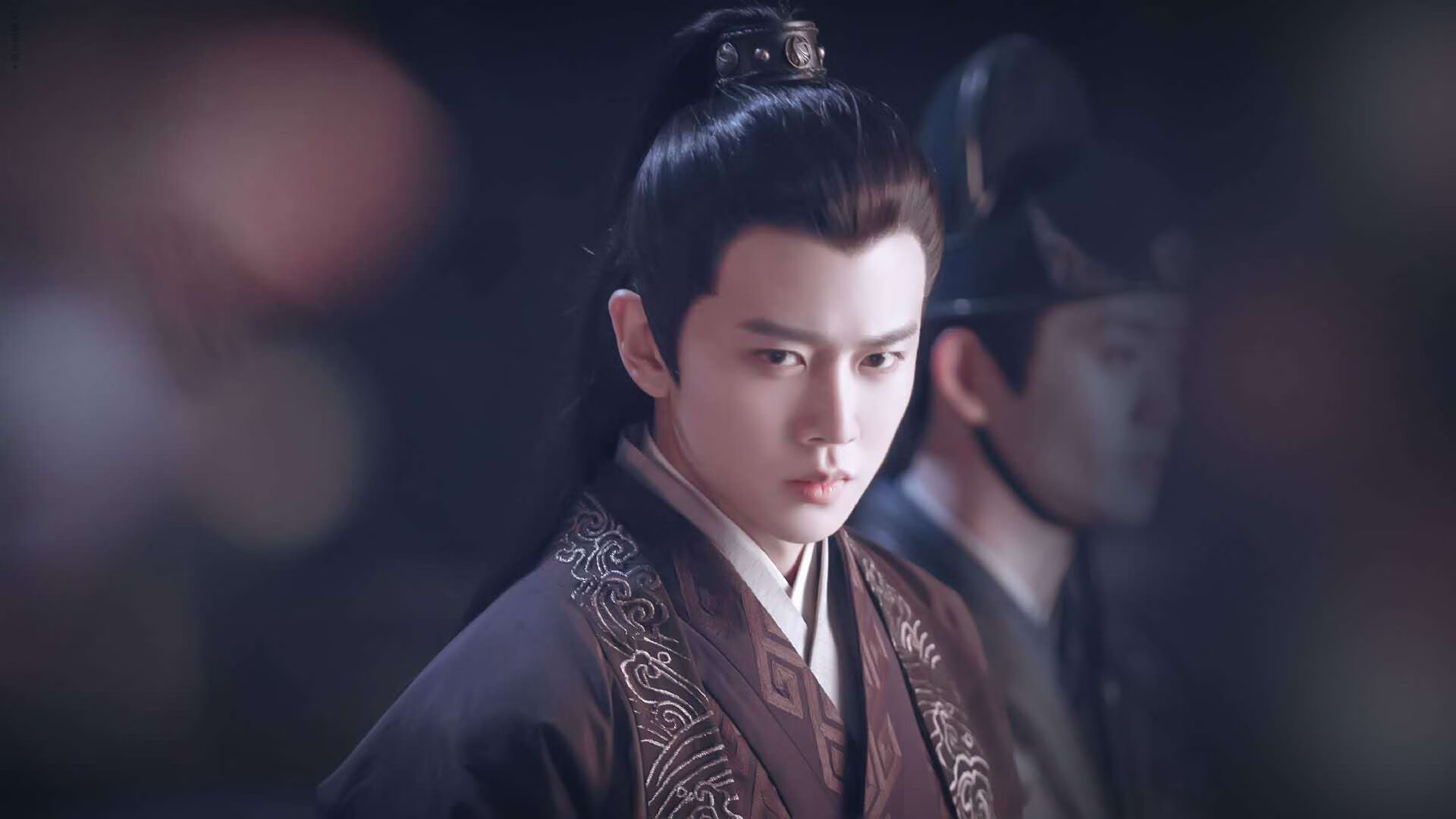 雷火电竞简介-绿茵与鹰旗，一场球赛的战术博弈，如何映照两千年前的军事铁律